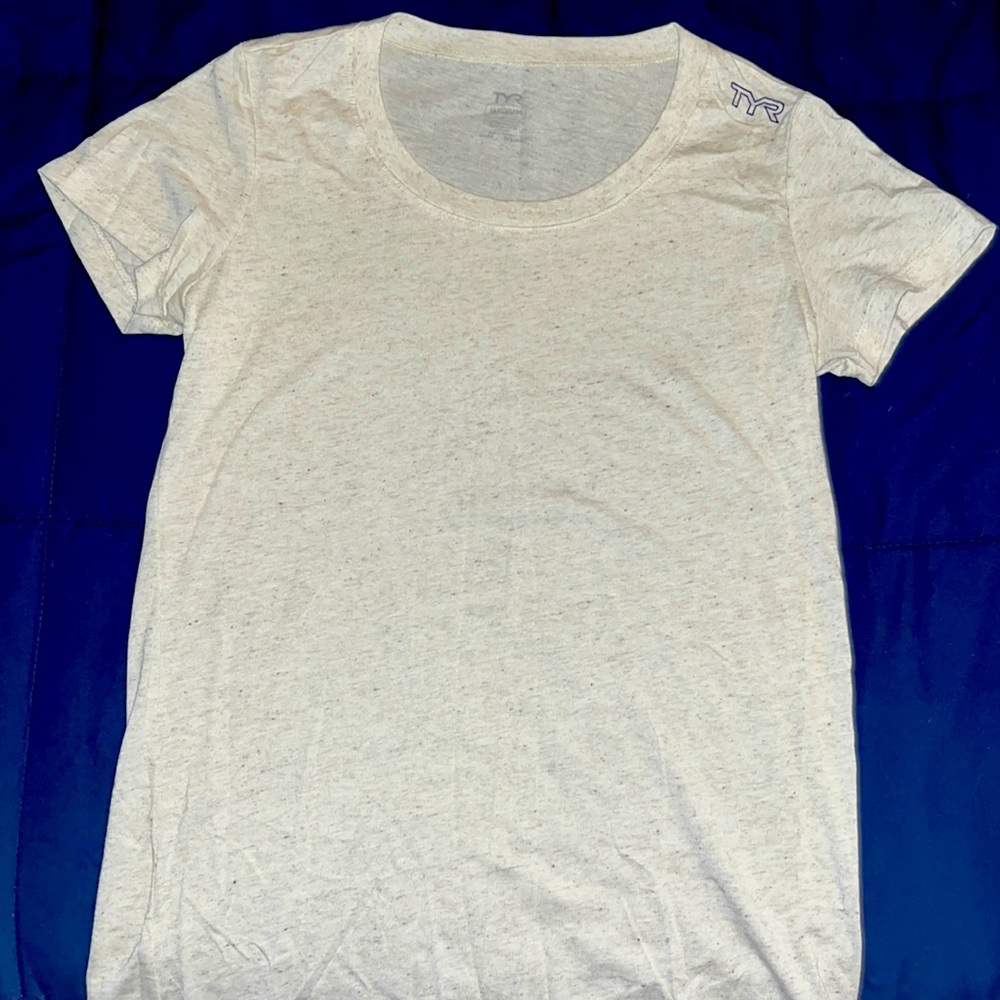 TYR t-shirt. Medium size.
